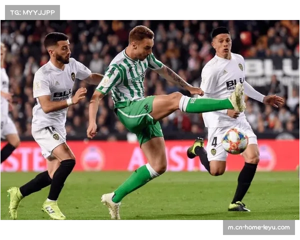 本赛季西甲攻防结构呈现新趋势 三中卫体系与高压逼抢成主流